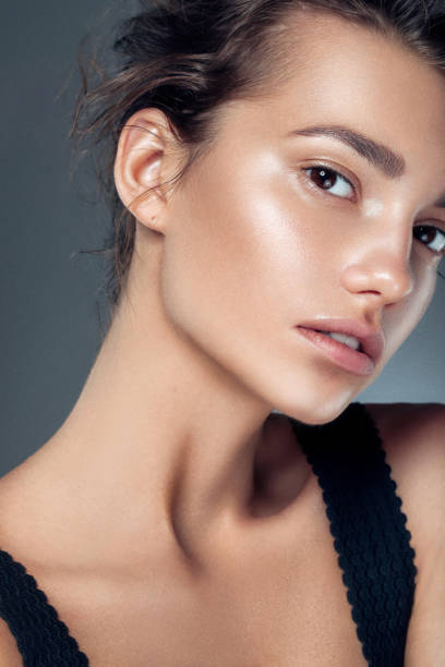 روش ها و تکنیک های داشتن زاویه فک زیبا روش ها و تکنیک های داشتن زاویه فک زیبا